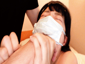 某有名企業の令嬢がドM性癖を抑え切れず自らAV出演！訳あり顔出しNG生中出し肉便器しおりちゃん　サンプル画像05